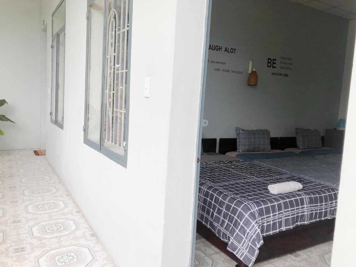 V3 Hostel Нячанг Екстер'єр фото