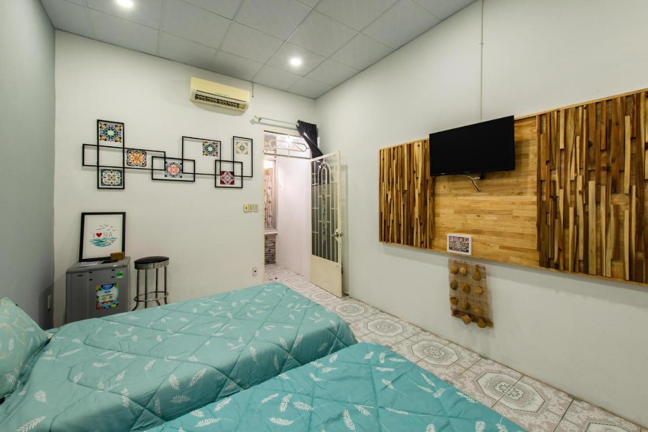 V3 Hostel Нячанг Екстер'єр фото