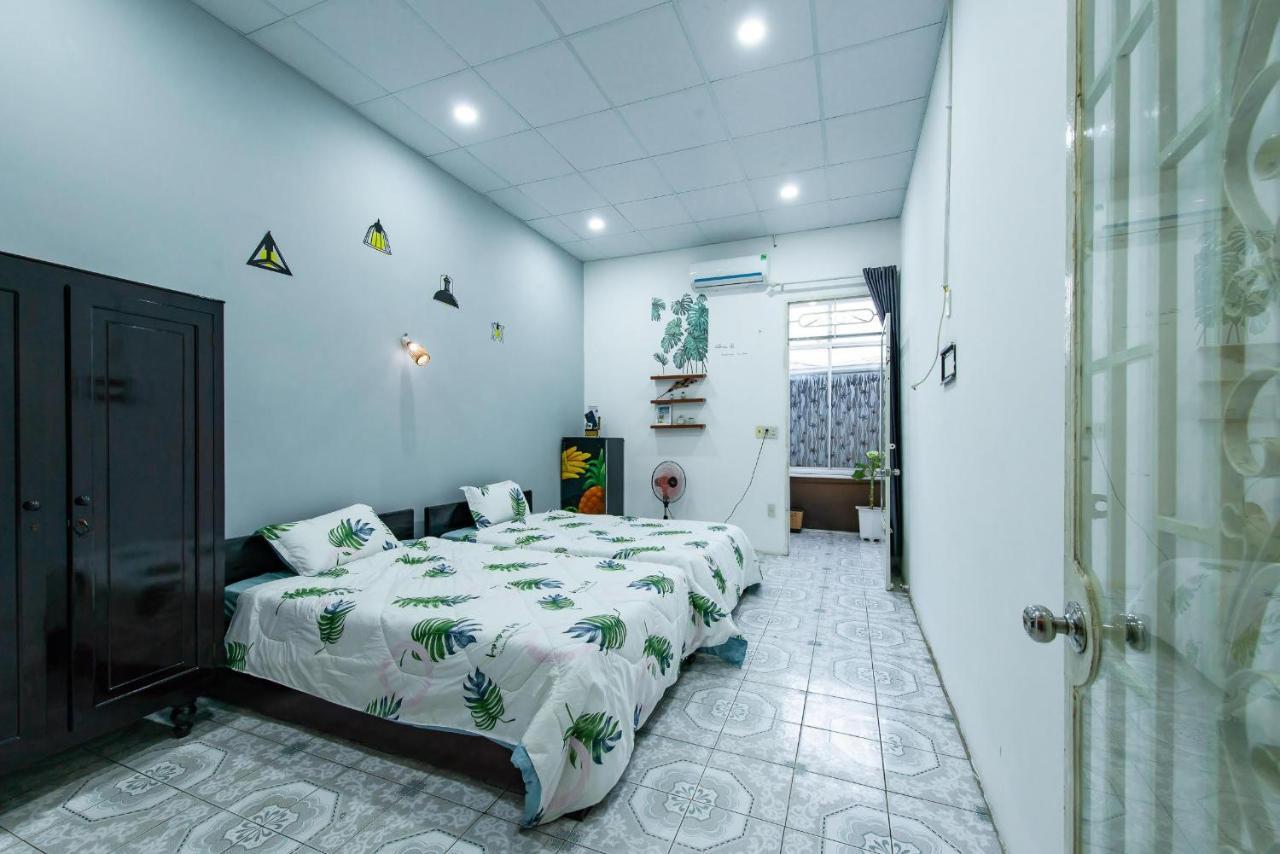 V3 Hostel Нячанг Екстер'єр фото
