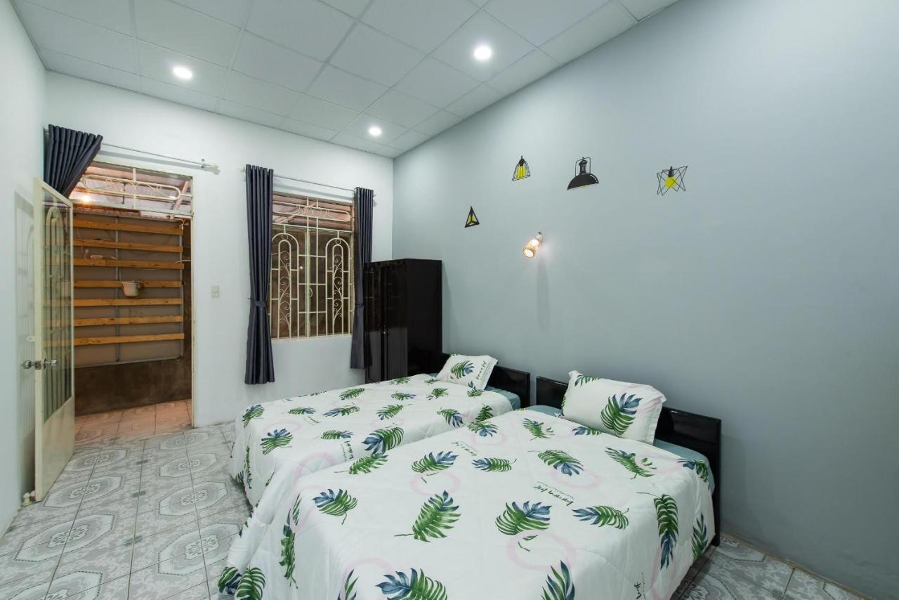 V3 Hostel Нячанг Екстер'єр фото